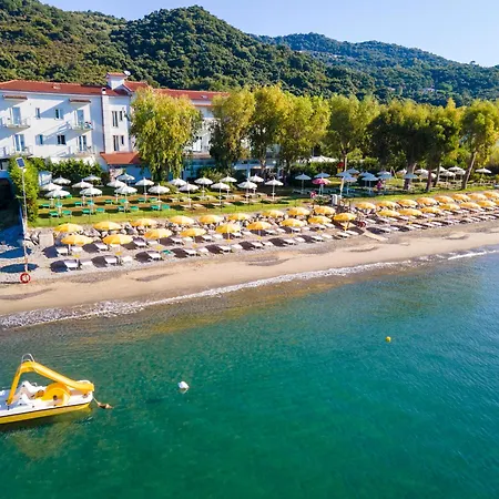 Eden Park Cilento 3* Ispani