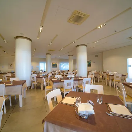 Eden Park Cilento ホテル 3*