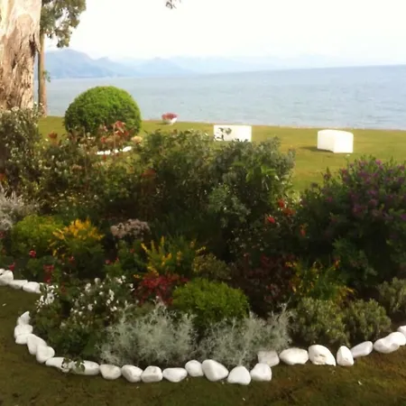 Eden Park Cilento ホテル 3*